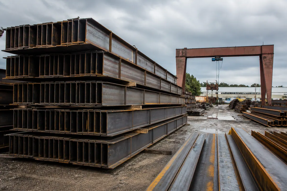 Dow Falls as Jobs Report Looms; Oracle Gains on AI Buzz