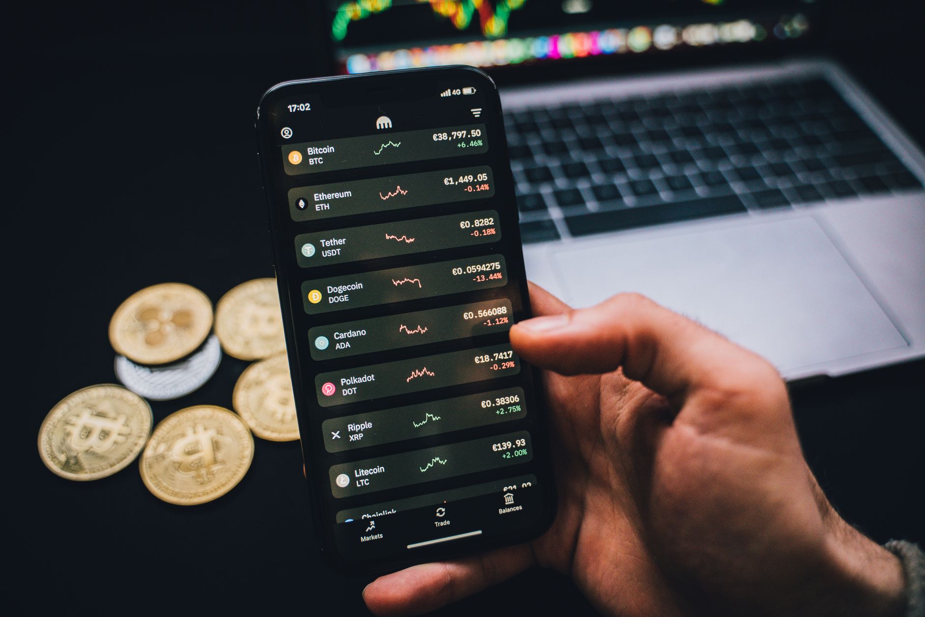 Ethereum and Bitcoin Funds Wrap Up Week with Capital Outflows
