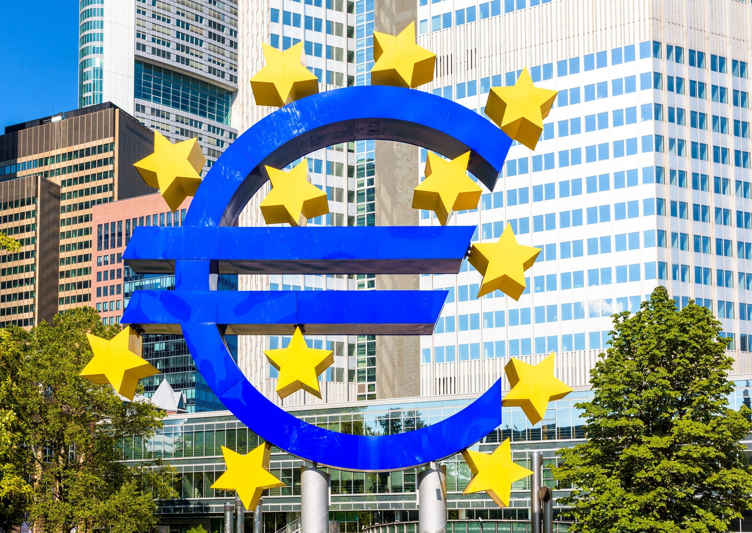 Eurozone Flash PMI Shows Growth Resurgence, Cooling Inflation Signals Opportunity for Investors