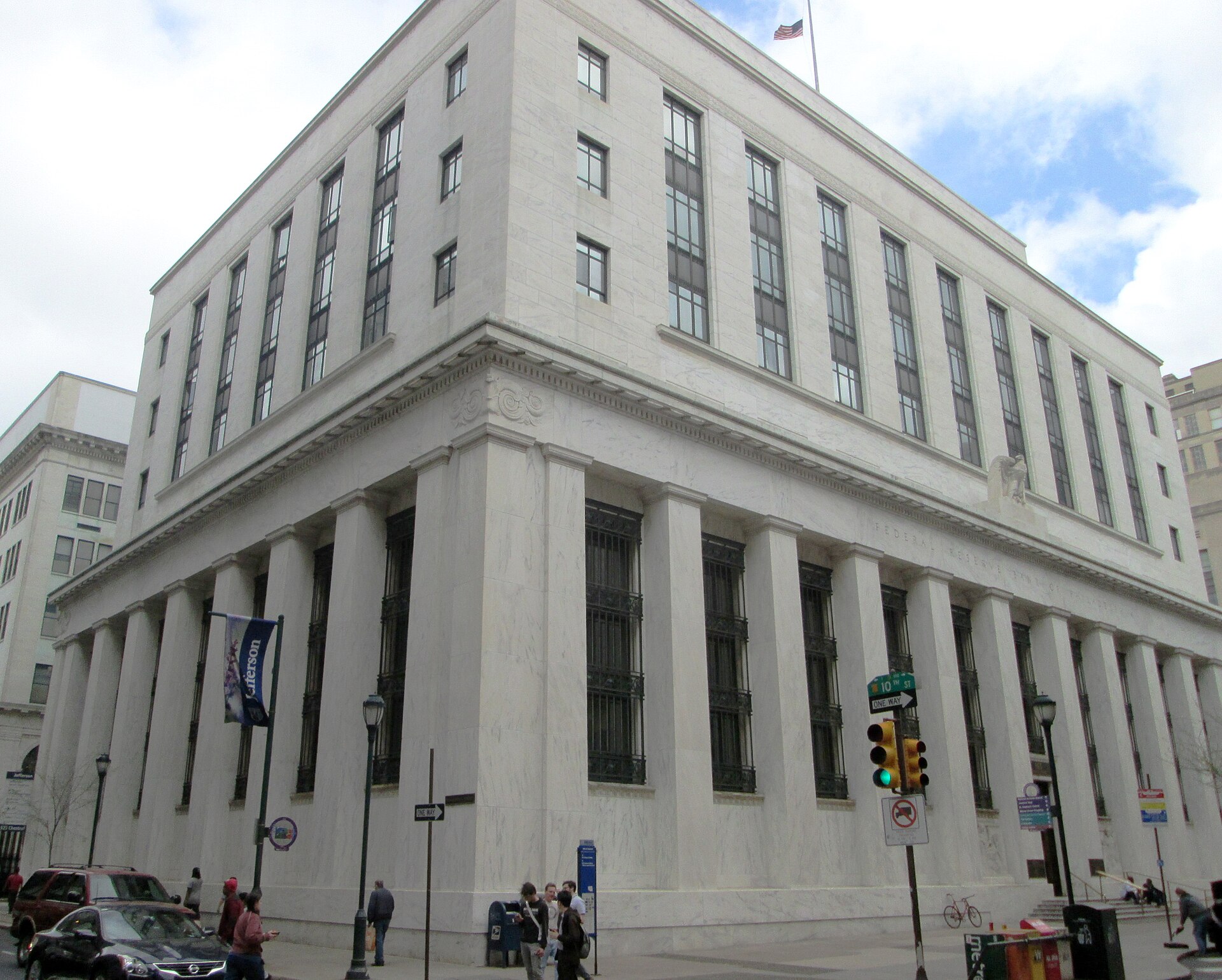 Fed Rate Hold Odds Rise: What It Means for U.S. Investors