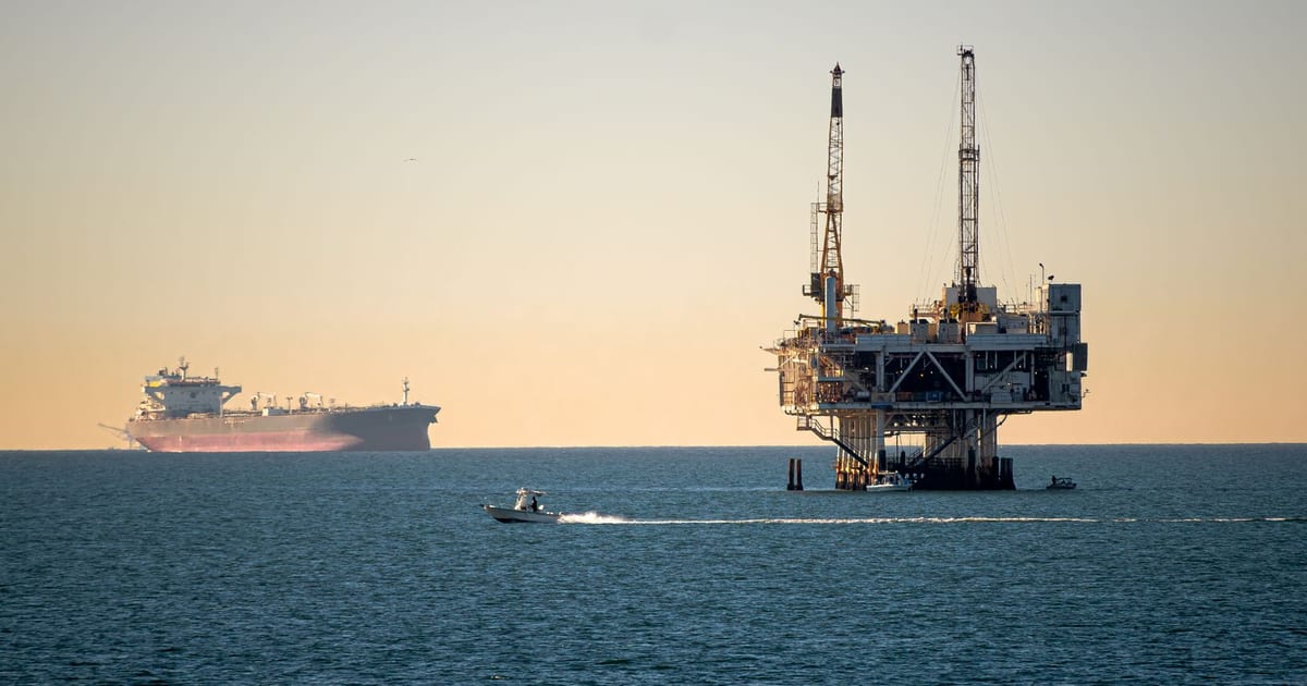 China Crude Futures Hit Record on Mideast Supply Fears