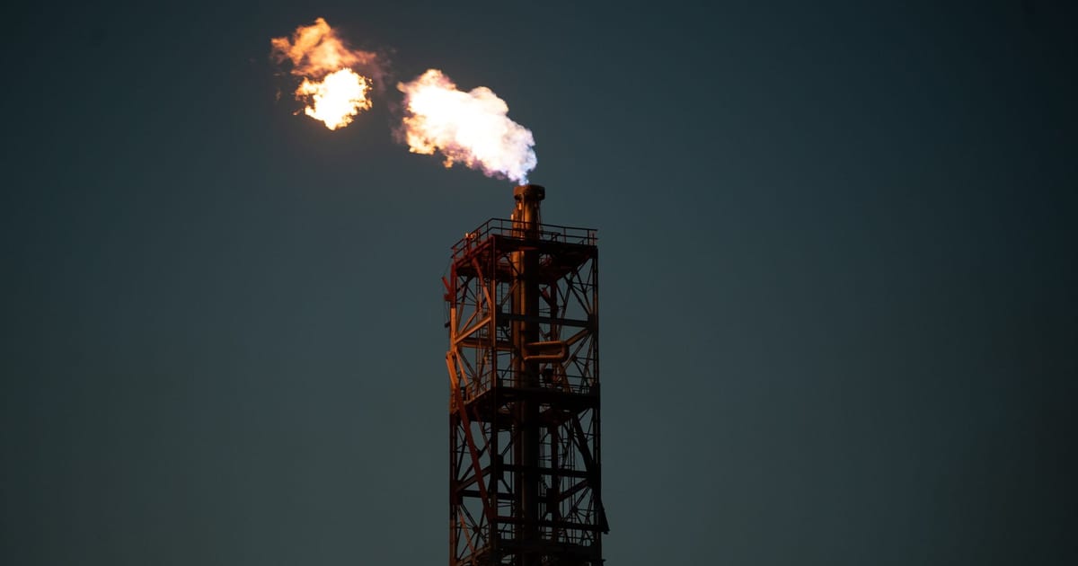 Crude Oil Rallies Past $100 on Inventory Drawdowns