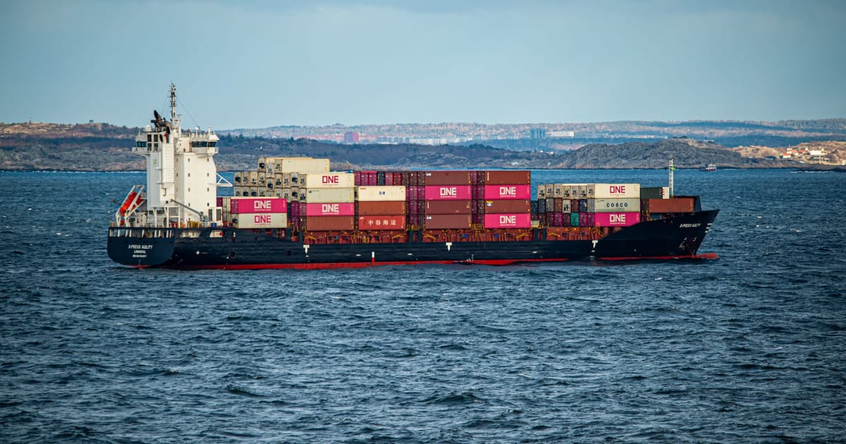 India Shifts Crude Imports: Middle East Flows Rise on Tariff Risks