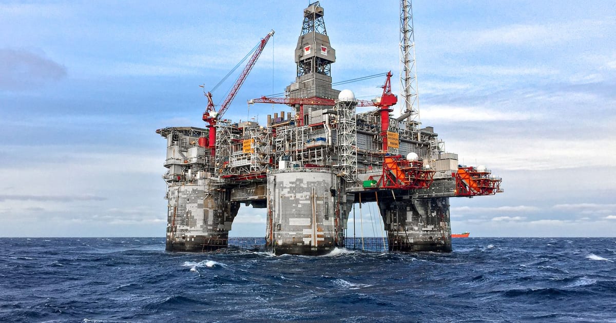 Oil Price Jumps Over $100 Amid Iran War Fears, Shipping Costs Soar