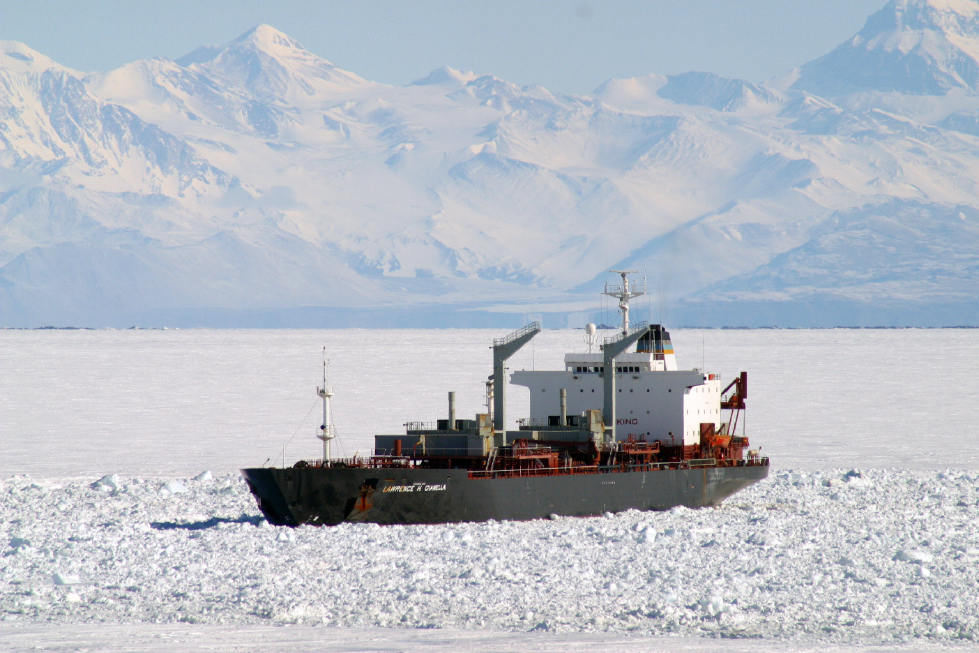 Ship Fuel Shortage Worsens on Geopolitical Tensions