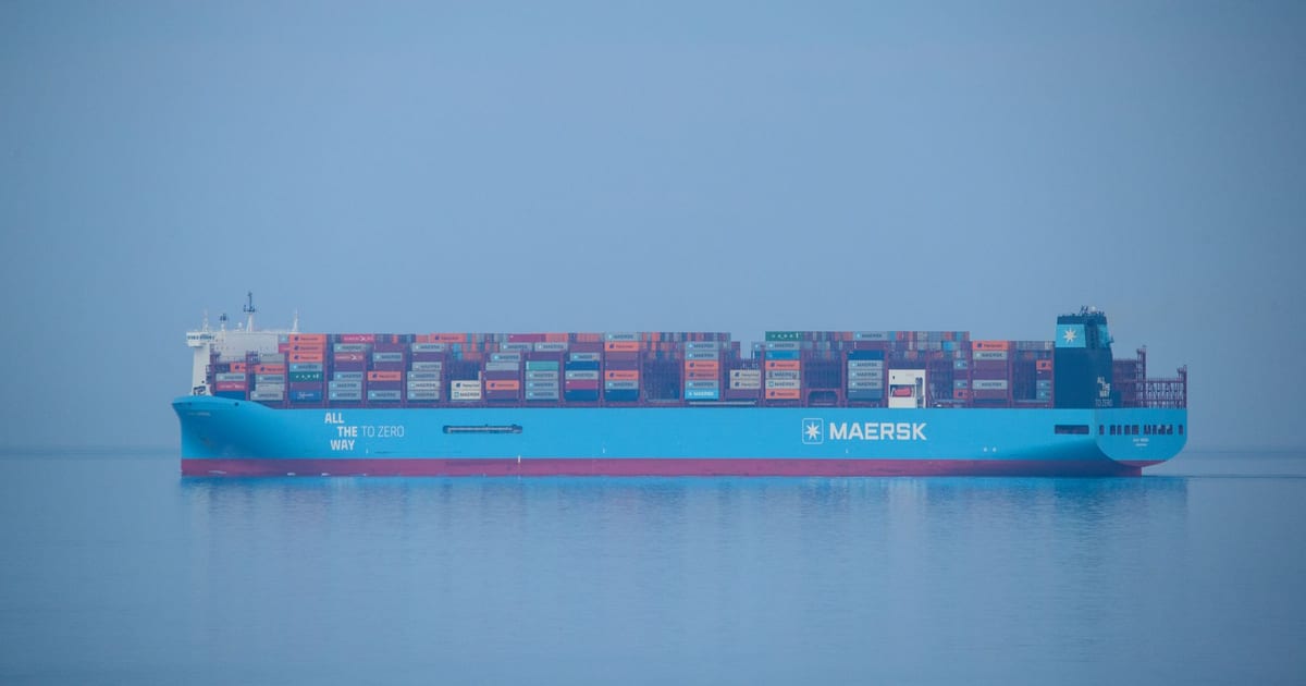 Strait of Hormuz Explosions Reported as Trump Pledges No Pre-Midterm Strike