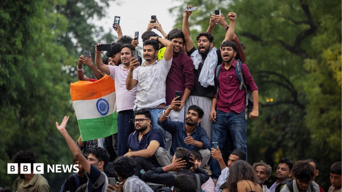 India Anti-Government Protest Suspended After Education Minister Steps Down