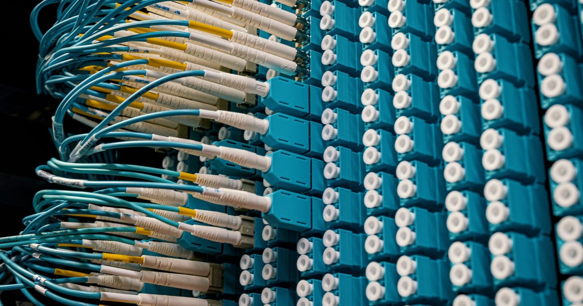 Oracle Cloud Backlog Hits $664B: Growth Projections