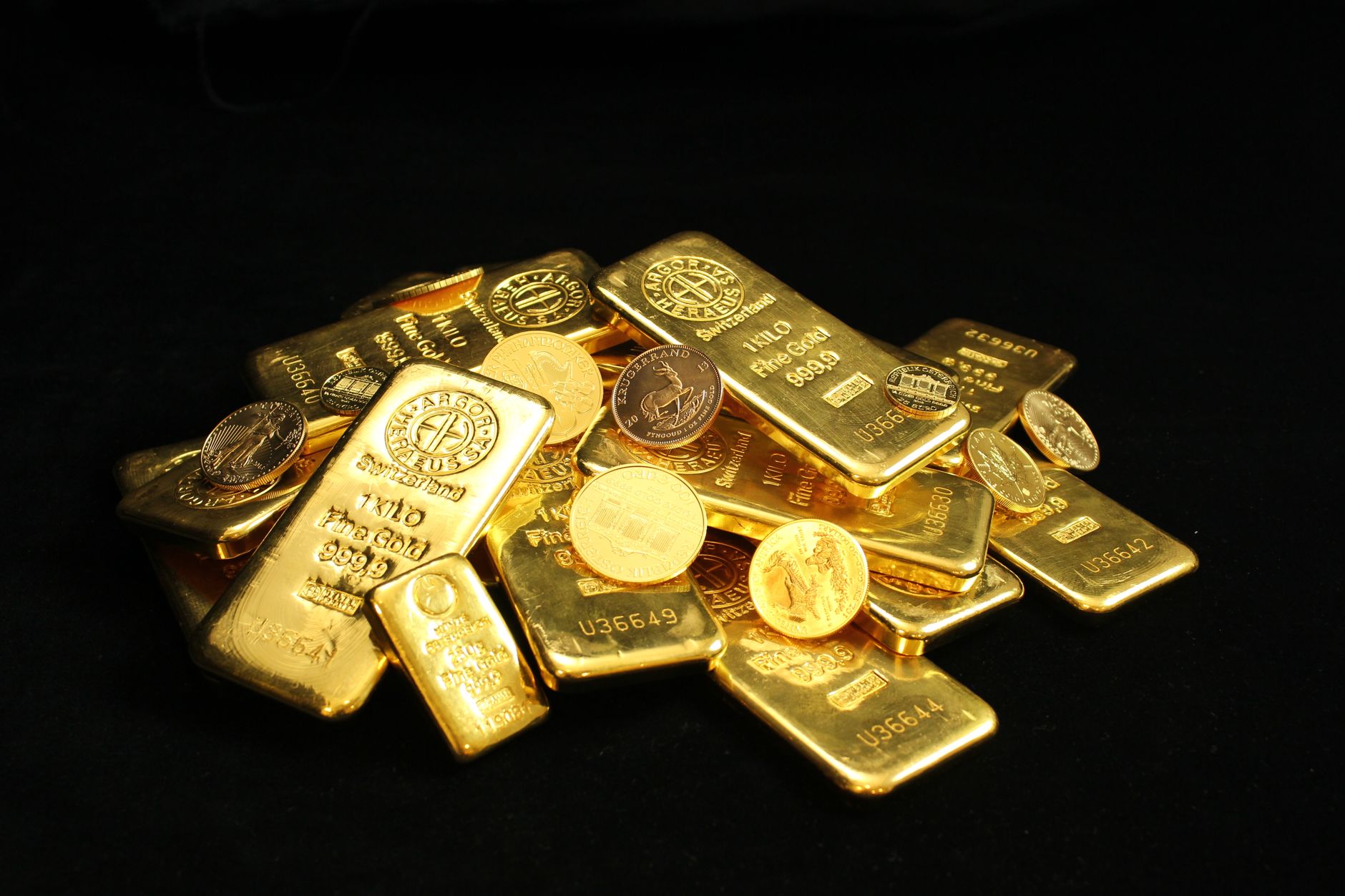 Tech Wealth Floods Luxury Auctions: How US Investors Can Track the Boom